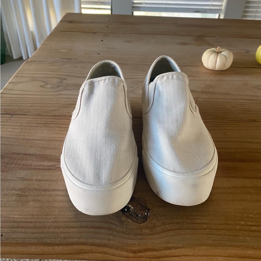 Seavees Slip ons